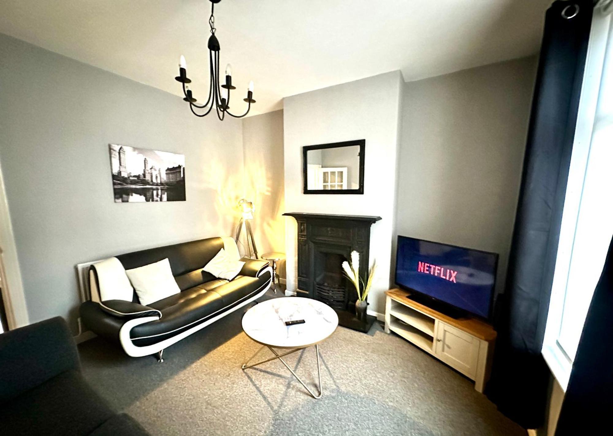 Broomfield Place コヴェントリー エクステリア 写真